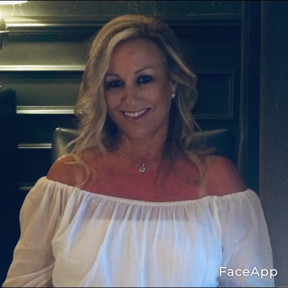 Meet your Posher, Cathryn - Picture 1 of 1